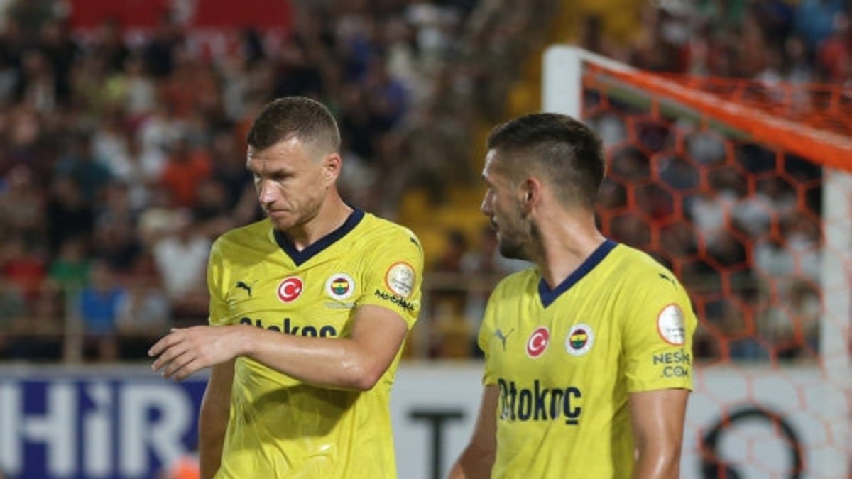 Fenerbahçe'de Dzeko ve Tadic İçin Veda Töreni Düzenlenmediği Belirlendi