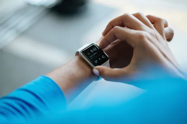 Amazfit Balance Ultra tanıtıldı: Titanyum kasa, safir cam ve bir ay pil ömrü