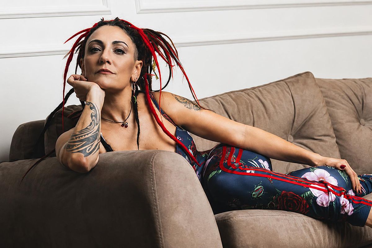 Rock yıldızı Özlem Tekin, uzun yıllar sonra Bodrum Gündoğan’da göründü