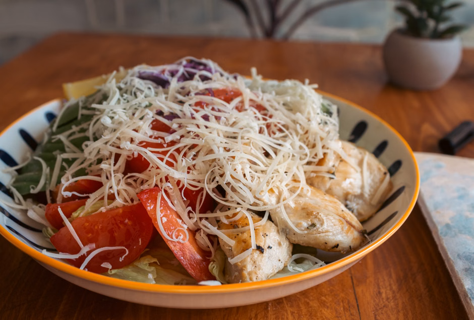 Izgara Tavuklu Yeşil Salata