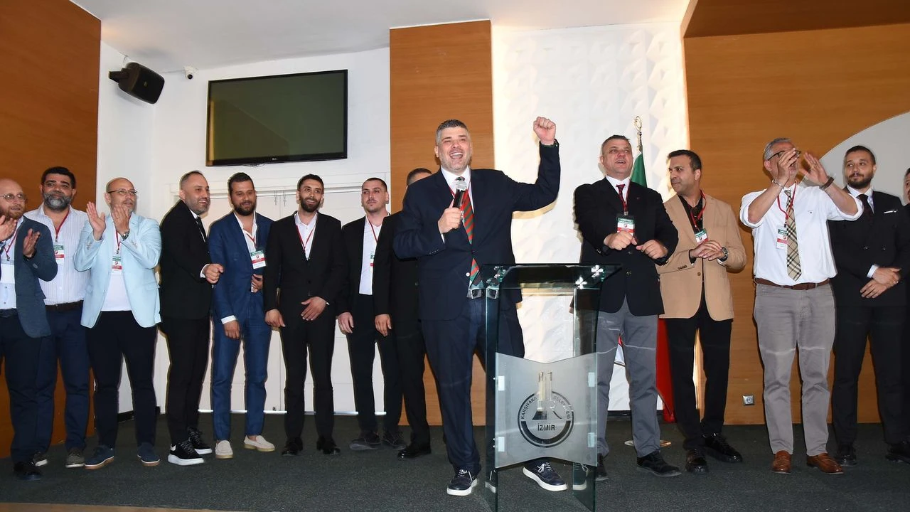 Karşıyaka'da İmza Yetkisi Sorunları Devam Ediyor