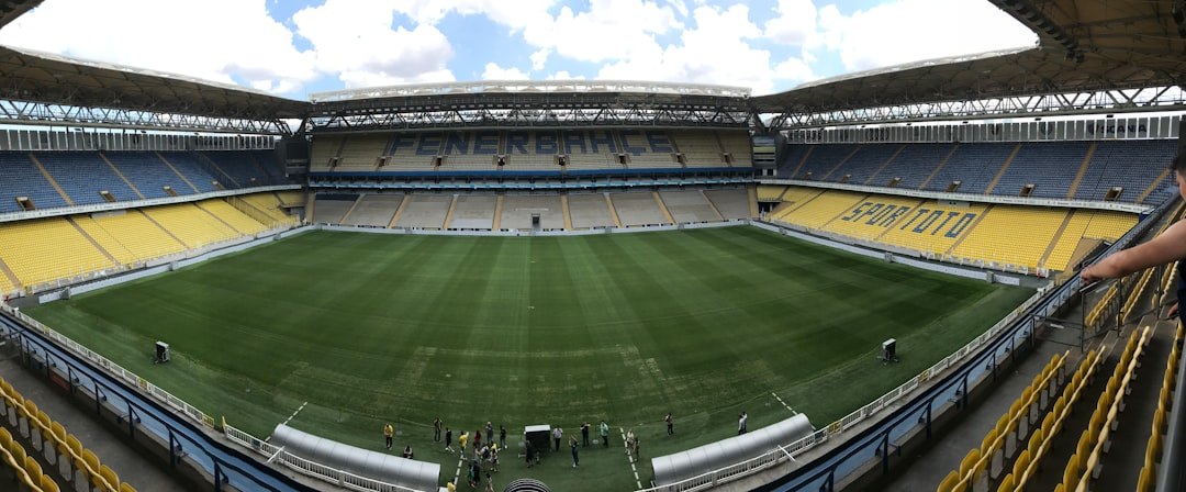 Fenerbahçe ve Beşiktaş, genç yıldız için transfer mücadelesi veriyor
